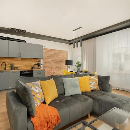 Komeda Apartment Hidden In Poznan Old Town By Noclegi Renters Ngoại thất bức ảnh