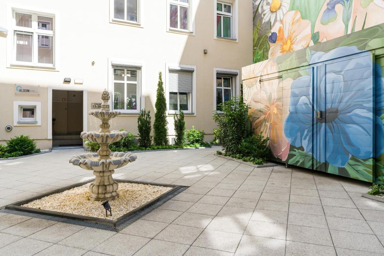 Komeda Apartment Hidden In Poznan Old Town By Noclegi Renters Ngoại thất bức ảnh