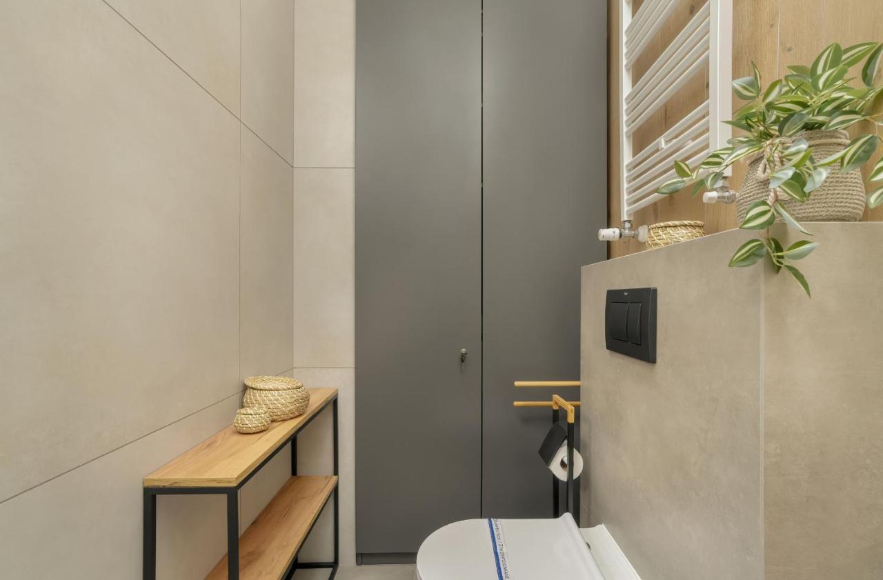 Komeda Apartment Hidden In Poznan Old Town By Noclegi Renters Ngoại thất bức ảnh